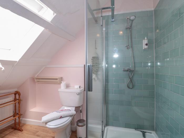 Lavendar Cottage, Lyme Regis, Dorset. Character cottage. Over three floors. Pet-friendly. Beach near