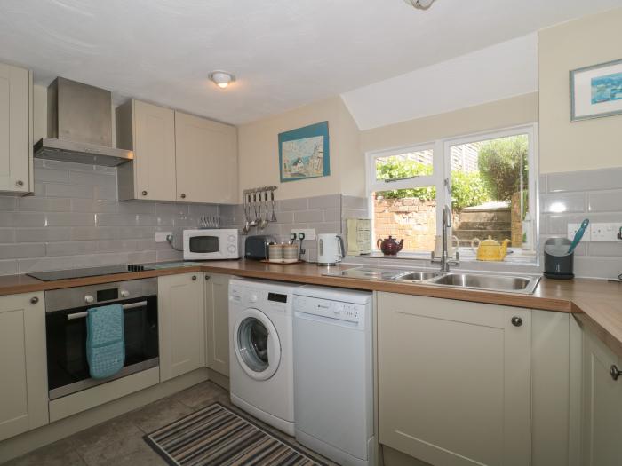 Lavendar Cottage, Lyme Regis, Dorset. Character cottage. Over three floors. Pet-friendly. Beach near