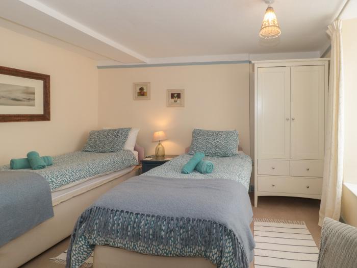 Lavendar Cottage, Lyme Regis, Dorset. Character cottage. Over three floors. Pet-friendly. Beach near