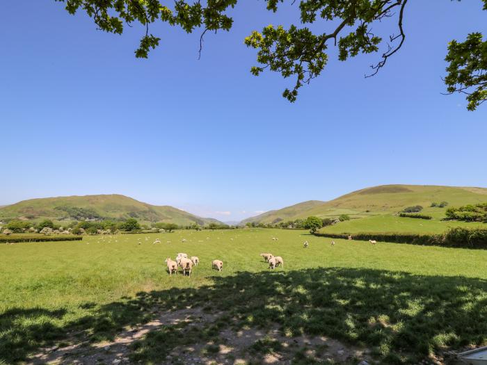 Swn y Nant, Tywyn, Gwynedd, North Wales. Smart TV. Open-plan. In Snowdonia National Park. Sleeps six