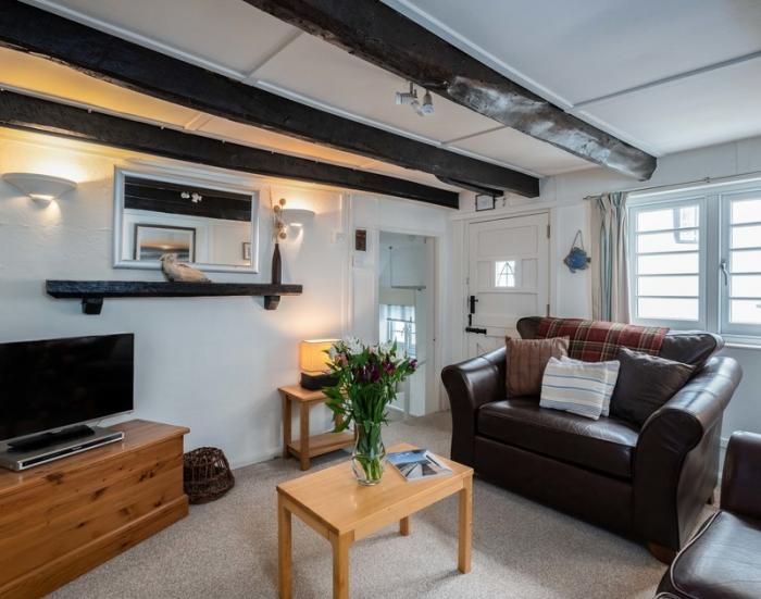 St Samson, Port Isaac, Cornwall. Pet-friendly. Near the harbour. Allocated parking nearby. Smart TV.