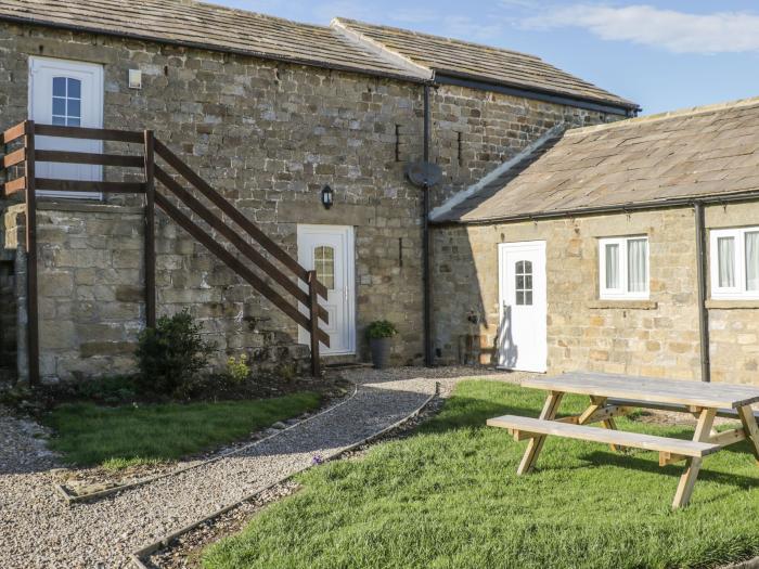 The Granary is near Masham, North Yorkshire. One-bedroom barn conversion, ideal for couples. In AONB