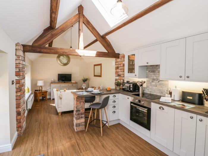 The Dairy near Market Bosworth, Leicestershire. Romantic dwelling. One pet welcome. Open-plan living