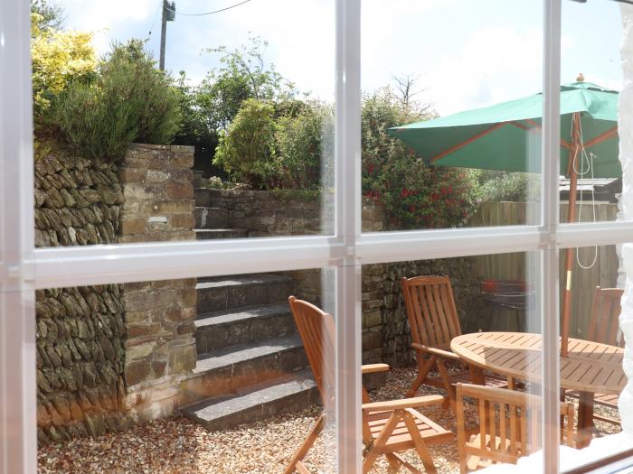 Waytown Cottage, Shirwell Cross near Barnstaple, Devon. Near a National Park. Off-road parking. 3bed