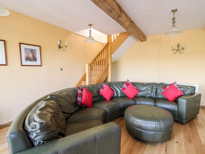 Peacock Cottage is in Talybont-on-Usk, Powys. Three-bedroom home with rural views and hot tub. Pets.