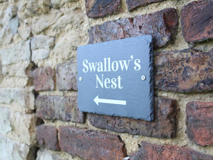 Swallow's Nest near Hibaldstow, Lincolnshire. Single-storey cottage. Woodburning stove. Pet-friendly