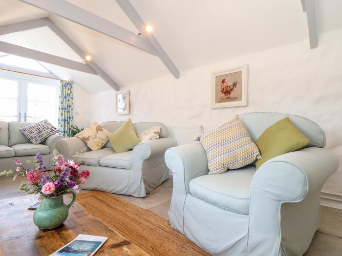 The Barn at Trevothen Farm, Coverack, Cornwall. Two-bedroom barn conversion with sea glimpses, WiFi.