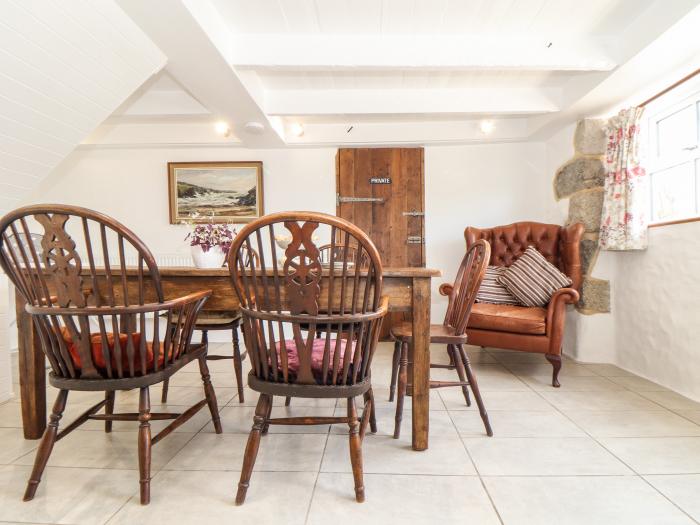 The Barn at Trevothen Farm, Coverack, Cornwall. Two-bedroom barn conversion with sea glimpses, WiFi.