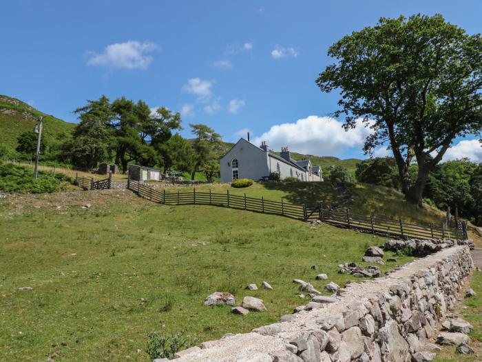 The Old Schoolhouse, Morar near Mallaig, Inverness. Off-road parking. Stunning views. En-suite rooms