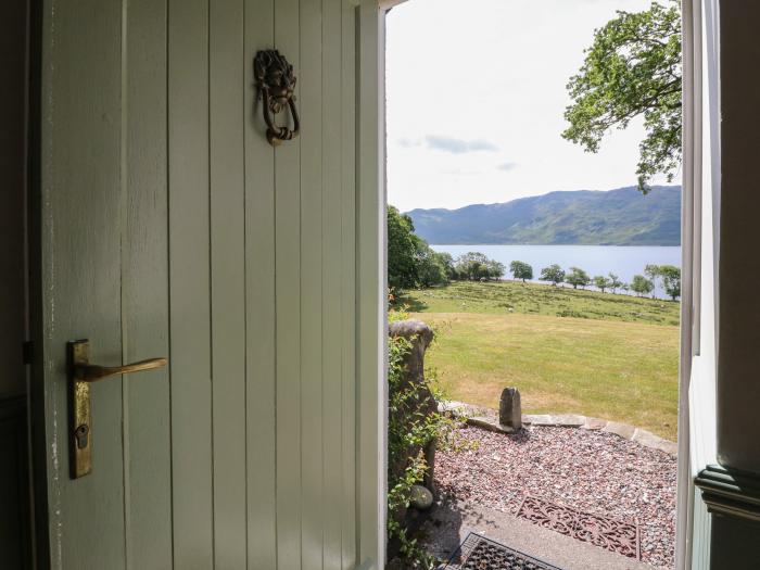 The Old Schoolhouse, Morar near Mallaig, Inverness. Off-road parking. Stunning views. En-suite rooms