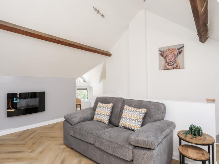 Stabal Bach, in Criccieth, Wales. Smart TV. Gas fire. Near a National Park. Close to beach. No dogs.