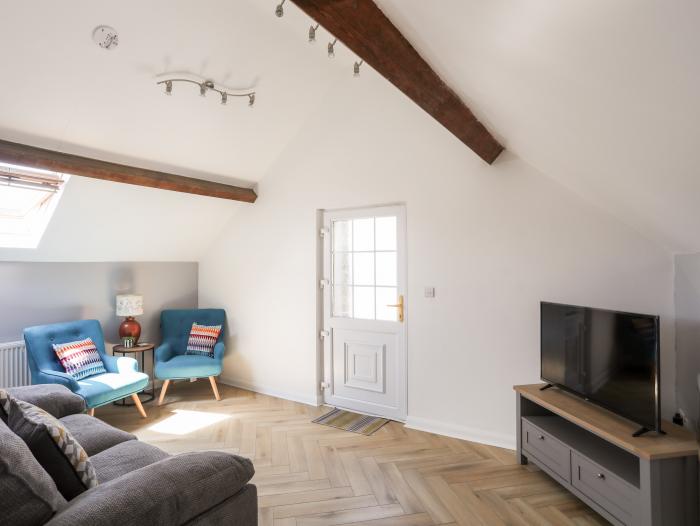 Stabal Bach, in Criccieth, Wales. Smart TV. Gas fire. Near a National Park. Close to beach. No dogs.