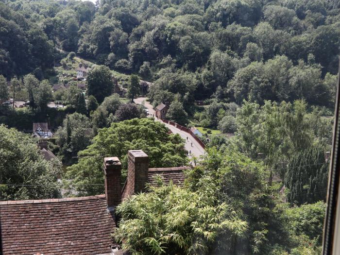 The Olde Drill House in Ironbridge, Shropshire. Two-bedroom, riverside home. Close to shops and pubs