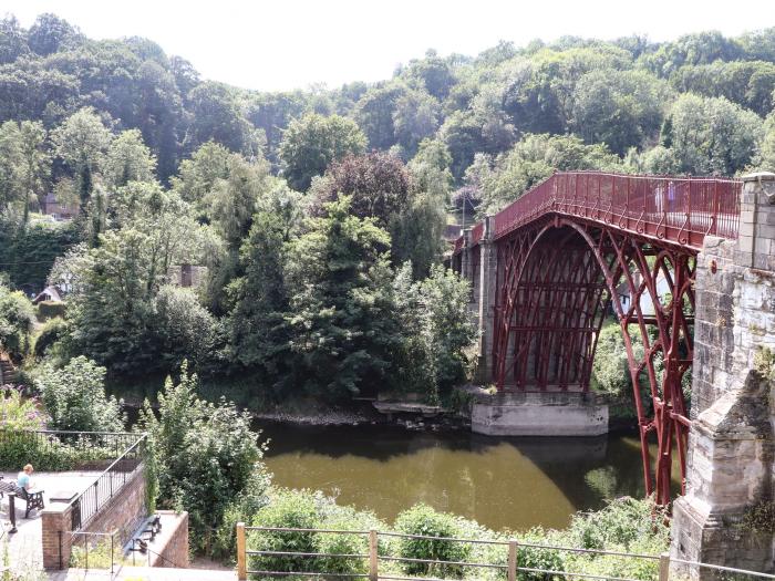 The Olde Drill House in Ironbridge, Shropshire. Two-bedroom, riverside home. Close to shops and pubs