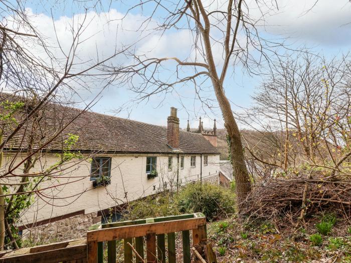 The Arms House Ironbridge, Shropshire Hills AONB, Permit Parking, Open Plan, Two Dogs, 2 x King Bed.