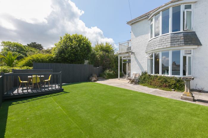 2 Sycamore Apartments, Carbis Bay, Cornwall. Ground-floor base. 2-beds. Pet friendly. Child-friendly