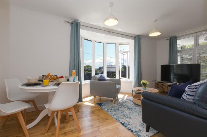 2 Sycamore Apartments, Carbis Bay, Cornwall. Ground-floor base. 2-beds. Pet friendly. Child-friendly