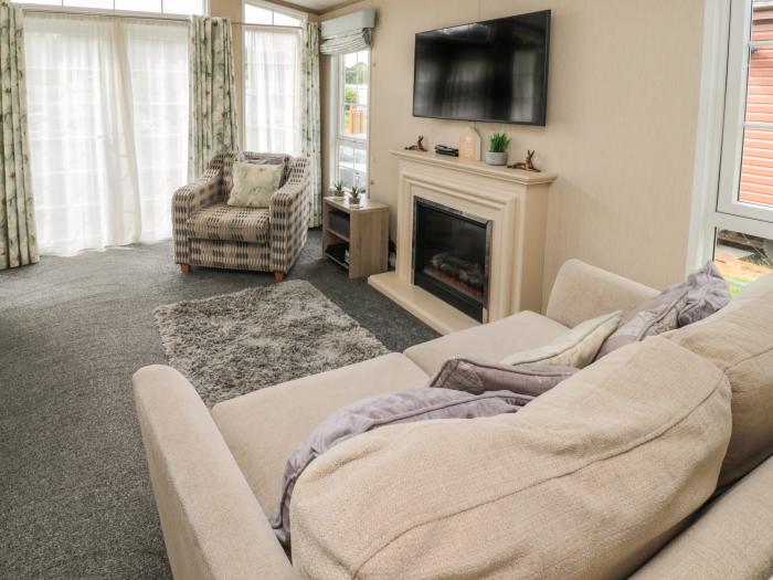 Lemon Tree lodge, is in Felton, in Northumberland. Three-bedroom lodge with hot tub and on-site pub.