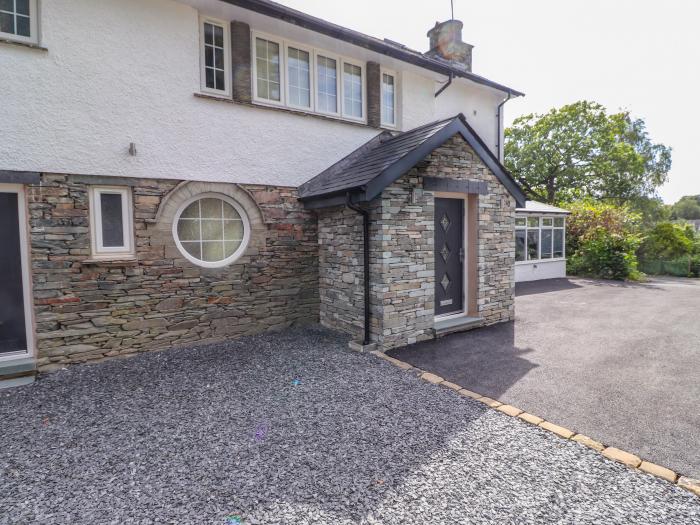 The Birches, Windermere, Cumbria. Close to a shop, a pub and a lake. Off-road parking. 4 bedrooms TV