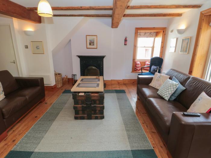 Bramble Corner Cottage, Staithes, North York Moors. In a National Park. Off-road parking. TV. 3beds.