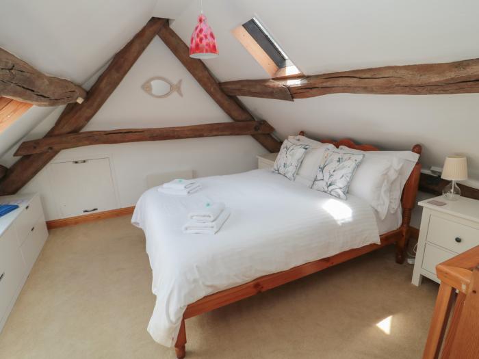 Bramble Corner Cottage, Staithes, North York Moors. In a National Park. Off-road parking. TV. 3beds.