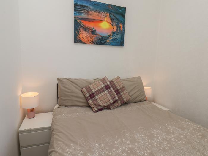 Apartment 2 Beaconsfield House, Bridlington, East Riding of Yorkshire. Close to the beach. Open plan