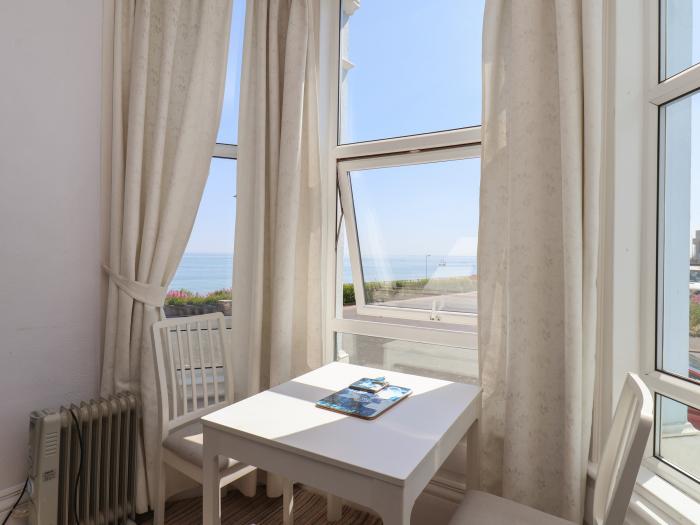 Apartment 2 Beaconsfield House, Bridlington, East Riding of Yorkshire. Close to the beach. Open plan