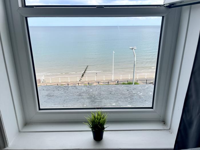 Apartment 7 Beaconsfield House, Bridlington, East Riding of Yorkshire. Close to the beach. Open plan