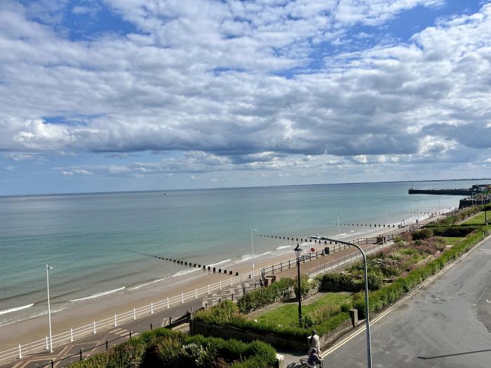 Apartment 8, Bridlington, East Riding of Yorkshire. Sea views. Open-plan. Close to a beach and shops