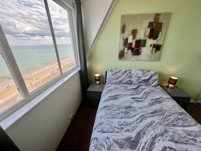 Apartment 10, Bridlington, East Riding of Yorkshire. Sea views. Open-plan. Close to beach and shops.