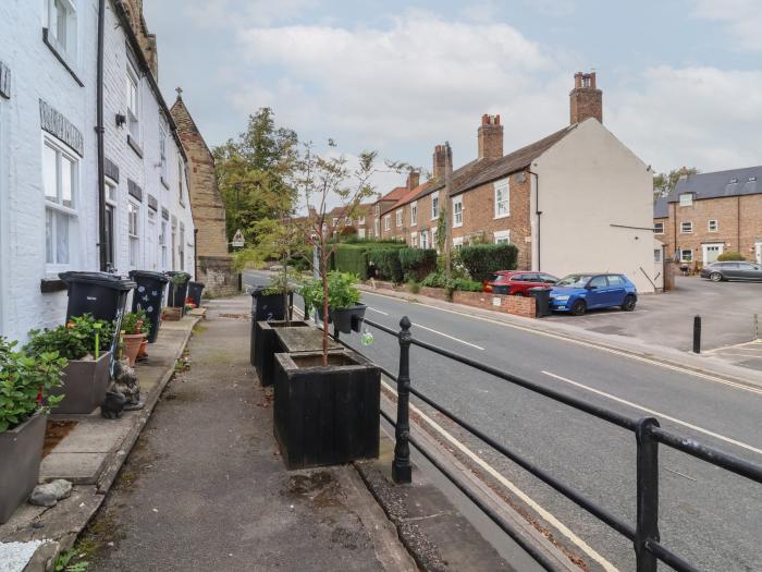 Jodphur Cottage, is in Ripon, North Yorkshire. One-bedroom cottage near amenities and national park.