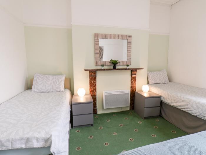 Promenade, Bridlington, East Riding of Yorkshire. Close to beach. Near a National Park. One bedroom.