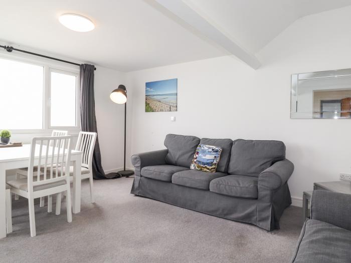 Apartment 8 Bridlington Bay, Bridlington, East Riding of Yorkshire. Sea views. Close to beach. 2bed.