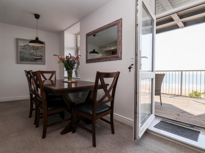 Apartment 6 @52, Apartment 6 @52, Bridlington, East Riding of Yorkshire. Sea view. Close to beach. C