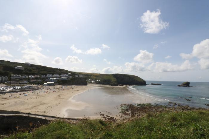 Apple Tree Bungalow, in Lanner, Cornwall. Close to amenities. Ground-floor living. Off-road parking.