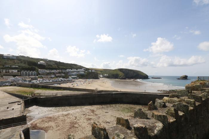 Apple Tree Bungalow, in Lanner, Cornwall. Close to amenities. Ground-floor living. Off-road parking.