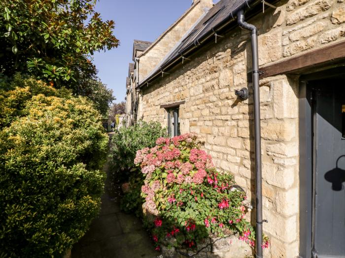 The Old Stables is in Chipping Campden, Gloucestershire. Two-bedroom barn conversion. In AONB. Rural