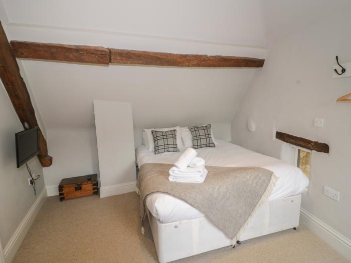 The Old Brewhouse, Chipping Campden, Gloucestershire. Pet-friendly. Shared garden. Off-road parking.