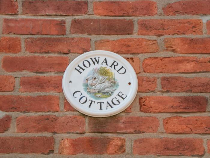 Howard Cottage in Weymouth, Dorset. Close to beach. Close to amenities. Family-friendly. 2 bedrooms.