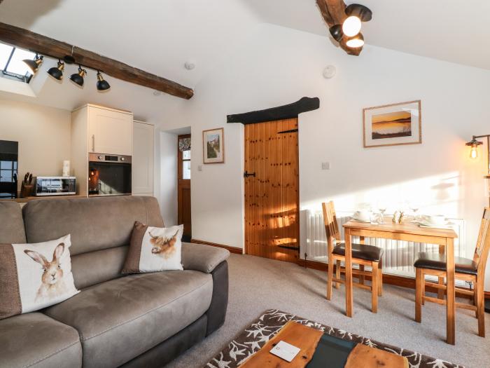 Spinners Loft, in Hawkshead, Cumbria. In Lake District National Park. Central location. Pet-friendly