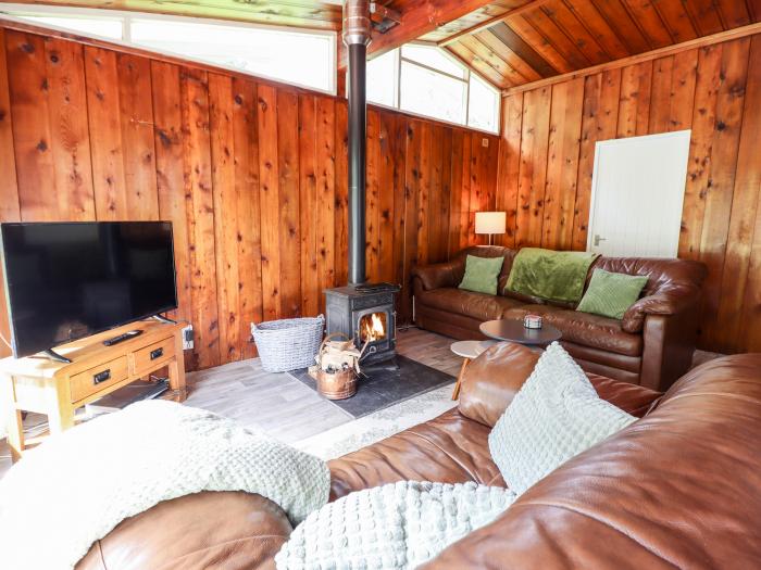 Chalet 2, Plas Y Dinas Holiday Park, Dinas Mawddwy, Gwynedd. 3 bedrooms. Single-storey. Pet-friendly