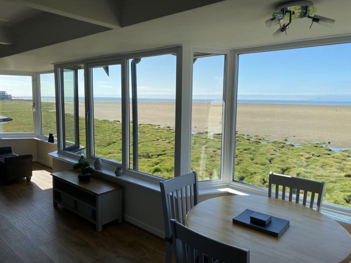 Flat 3, Sandridge Court, Knott End-On-Sea, Cumbria. Close to a beach, a shop and a pub. Parking. TV.