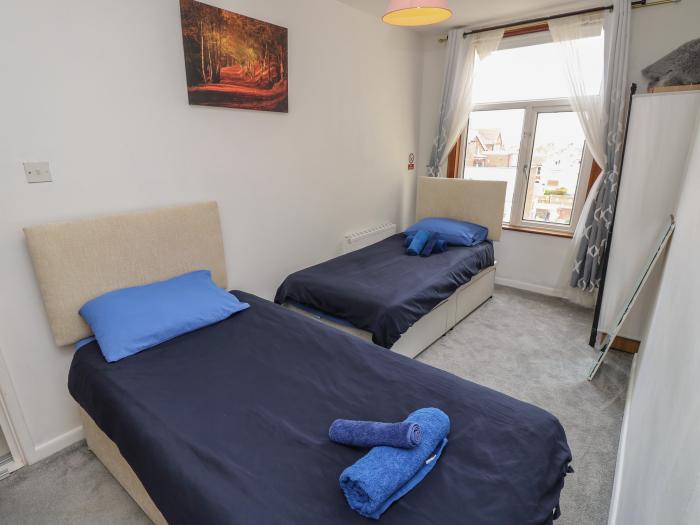 Seaview Central, Southsea, Hampshire. Sea views. Beach nearby. Roadside parking. Smart TV. Three bed