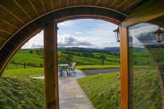 Foxes View, Rhayader, Powys, Wales. Smart TV. Ground-floor living. Countryside views. Three bedrooms