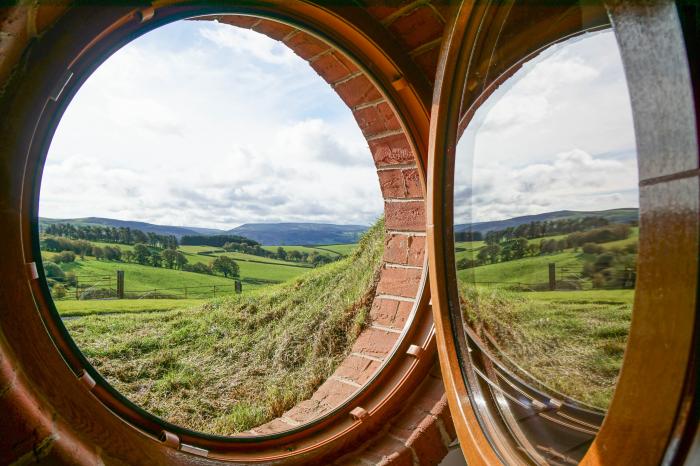 Foxes View, Rhayader, Powys, Wales. Smart TV. Ground-floor living. Countryside views. Three bedrooms