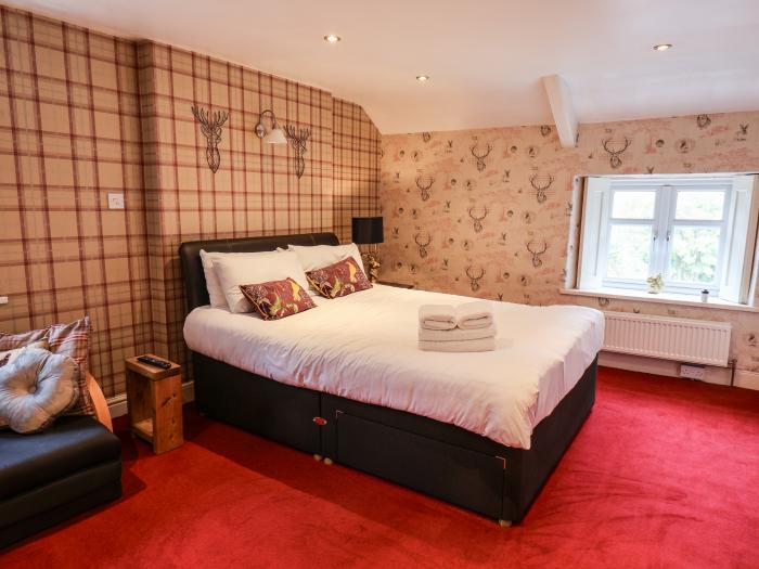 Lena's Lodge, Easington, North Yorkshire. Close to a shop and a pub. En-suite bedrooms. WiFi and TV.