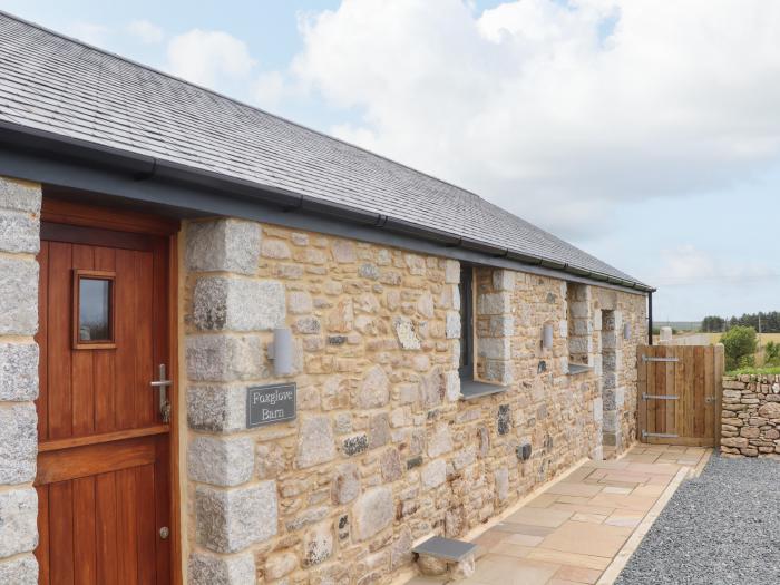 Foxglove Barn is near St Ives, Cornwall. One-bed home, ideal for couples. In AONB. Open-plan living.