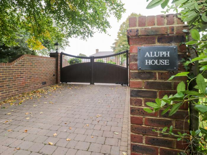 Aluph House is near Wye, in Kent. Two-bedroom cottage with shared garden and tennis court. Near AONB