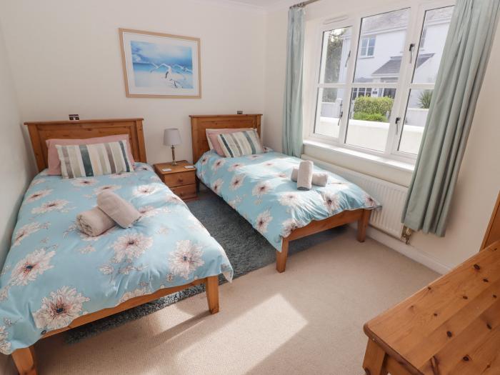 3 Strawberry Close, Little Haven, Pembrokeshire. In National Park. Close to beach. Off-road parking.