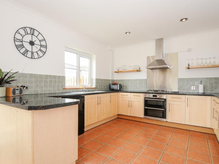 Chy Lowarth in Quintrell Downs, Cornwall. Dormer bungalow. Three bedrooms. Pet-friendly. Woodburner.